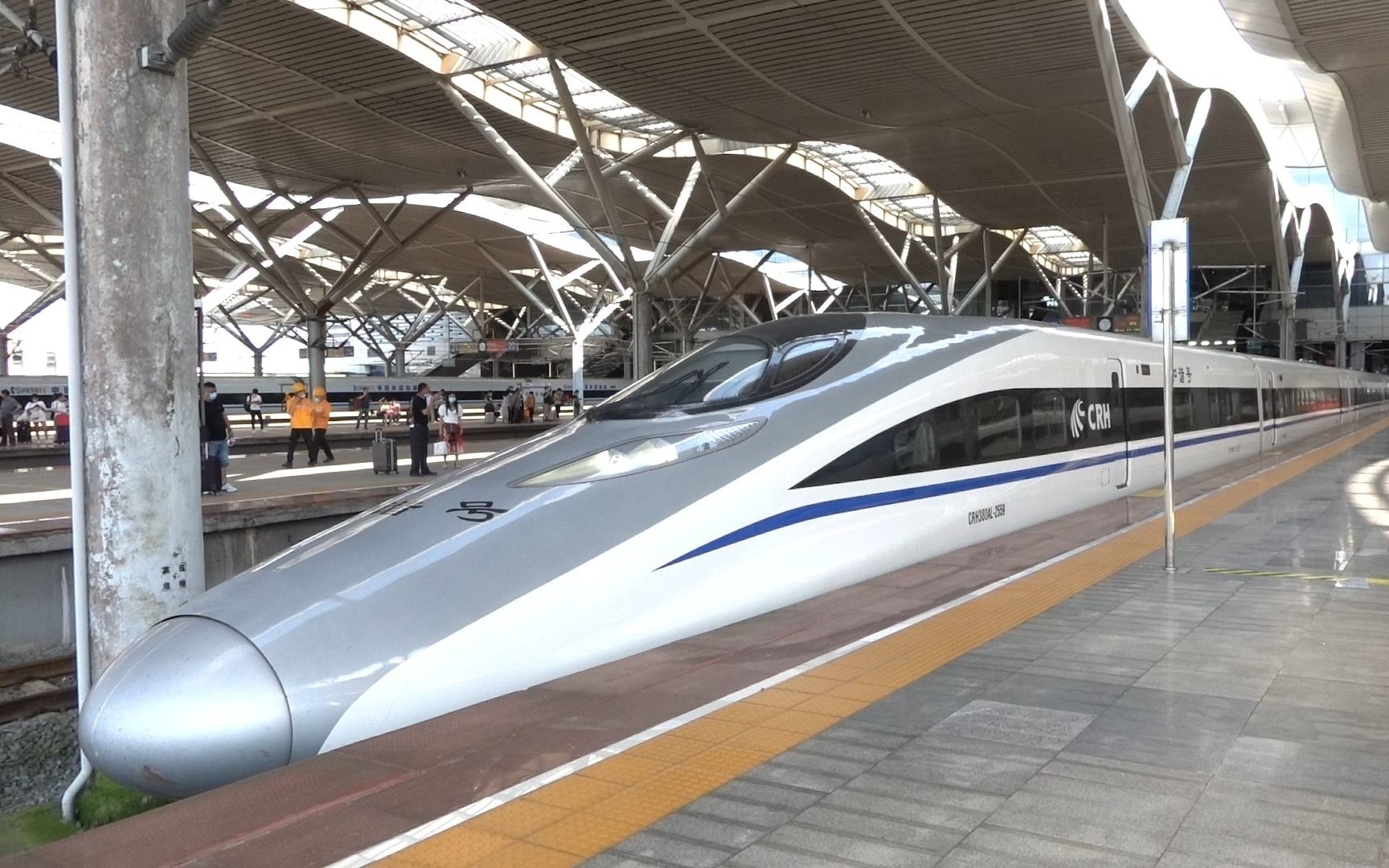 2021年5月15日,g1758次(成都东站-福州南站)本务中国铁路南昌局集团