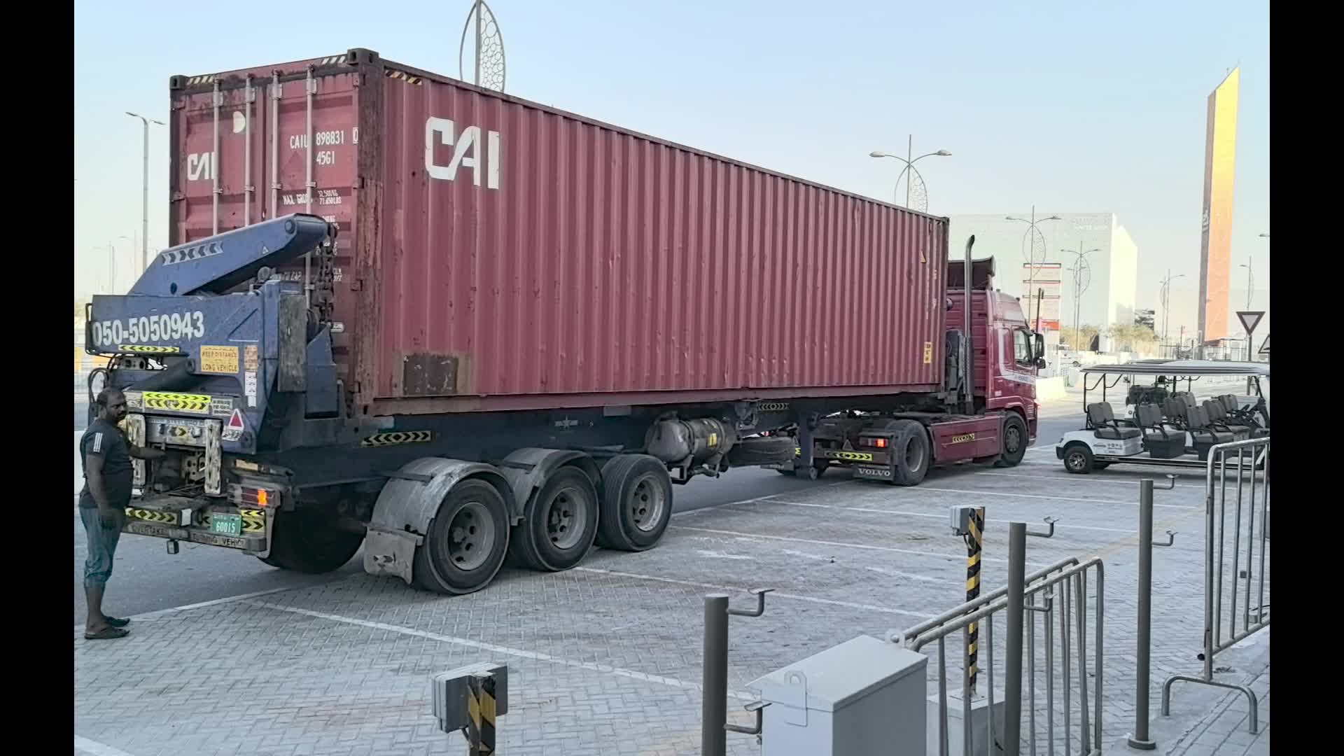 集装箱自卸卡车作业