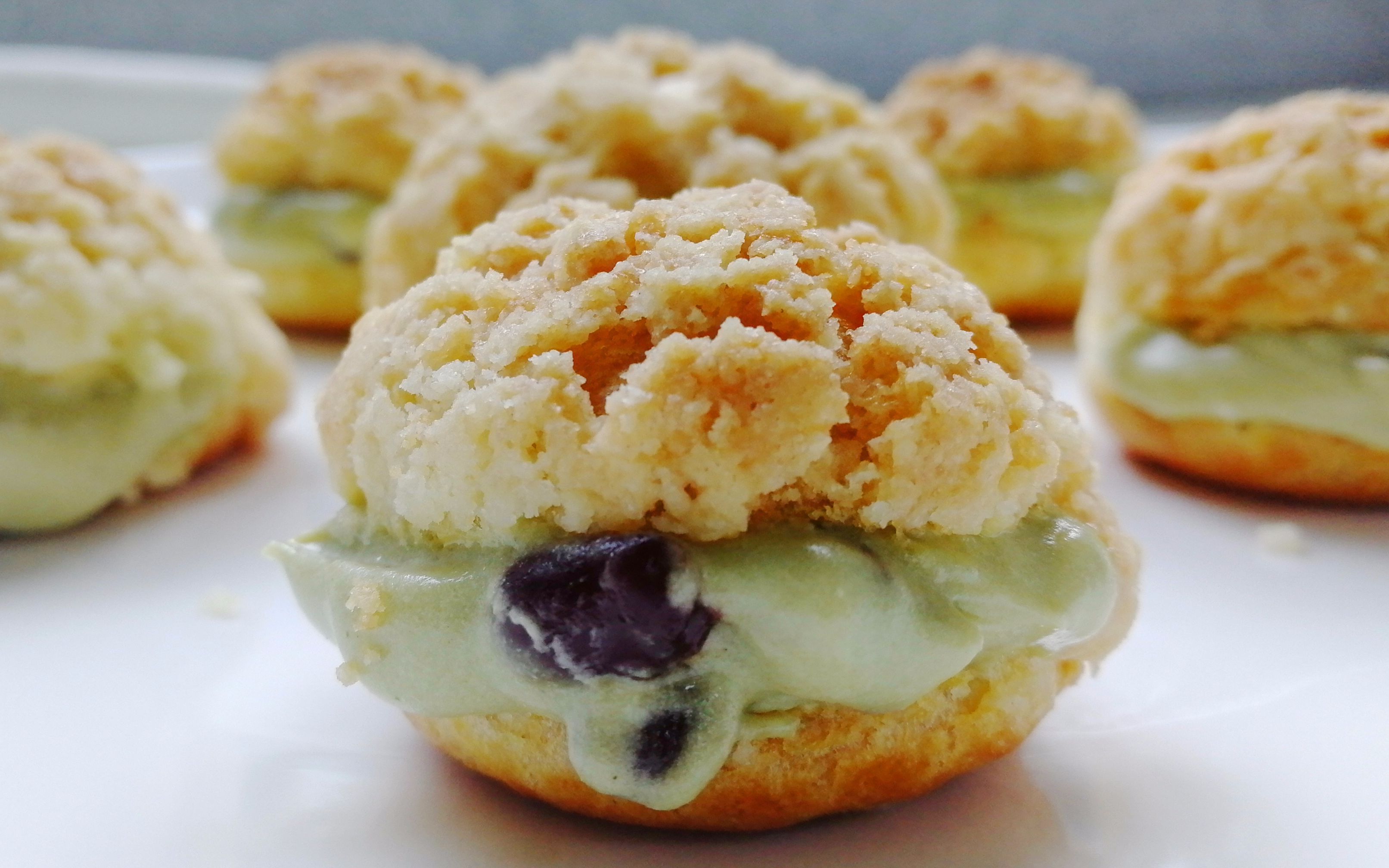 红豆抹茶卡仕达奶油酥皮泡芙,酥的掉渣,咬一口爆浆