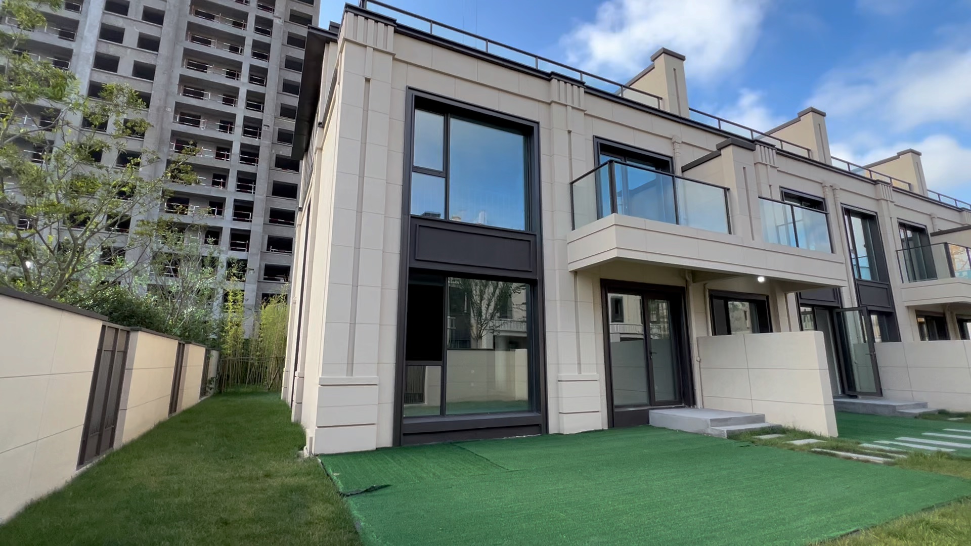 青岛黄岛 灵山湾 联排别墅 3xx起