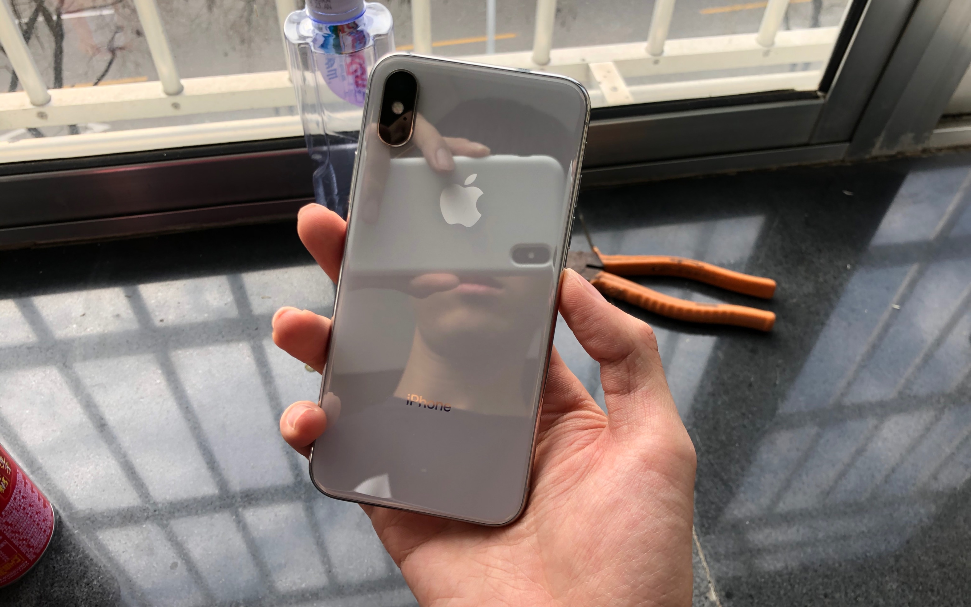 作为一个穷学生依然在用iPhone X是什么体验?哔哩哔哩bilibili