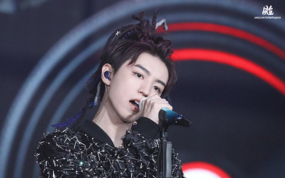 王俊凯无边界演唱会《李白》_哔哩哔哩_bilibili