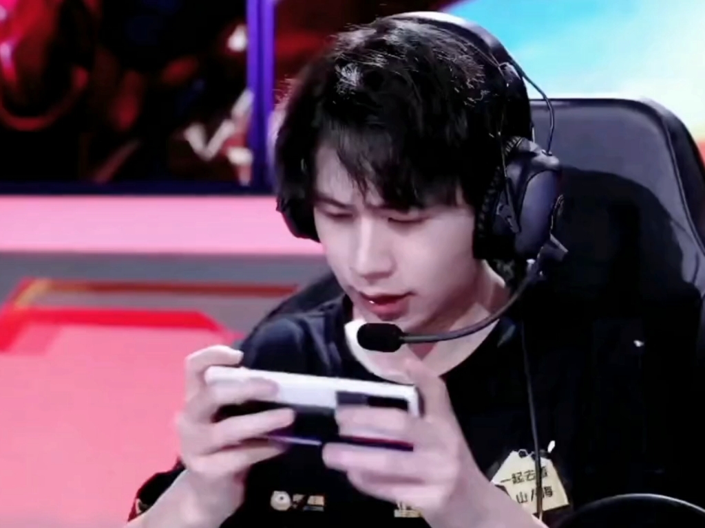 【无畏】永远为摘耳机发疯