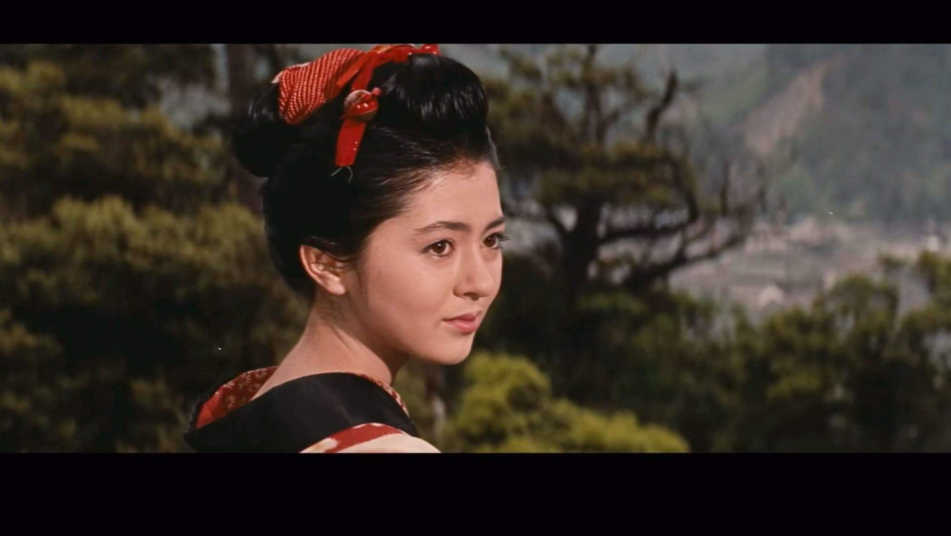 三个版本《伊豆的舞女》片尾告别场景