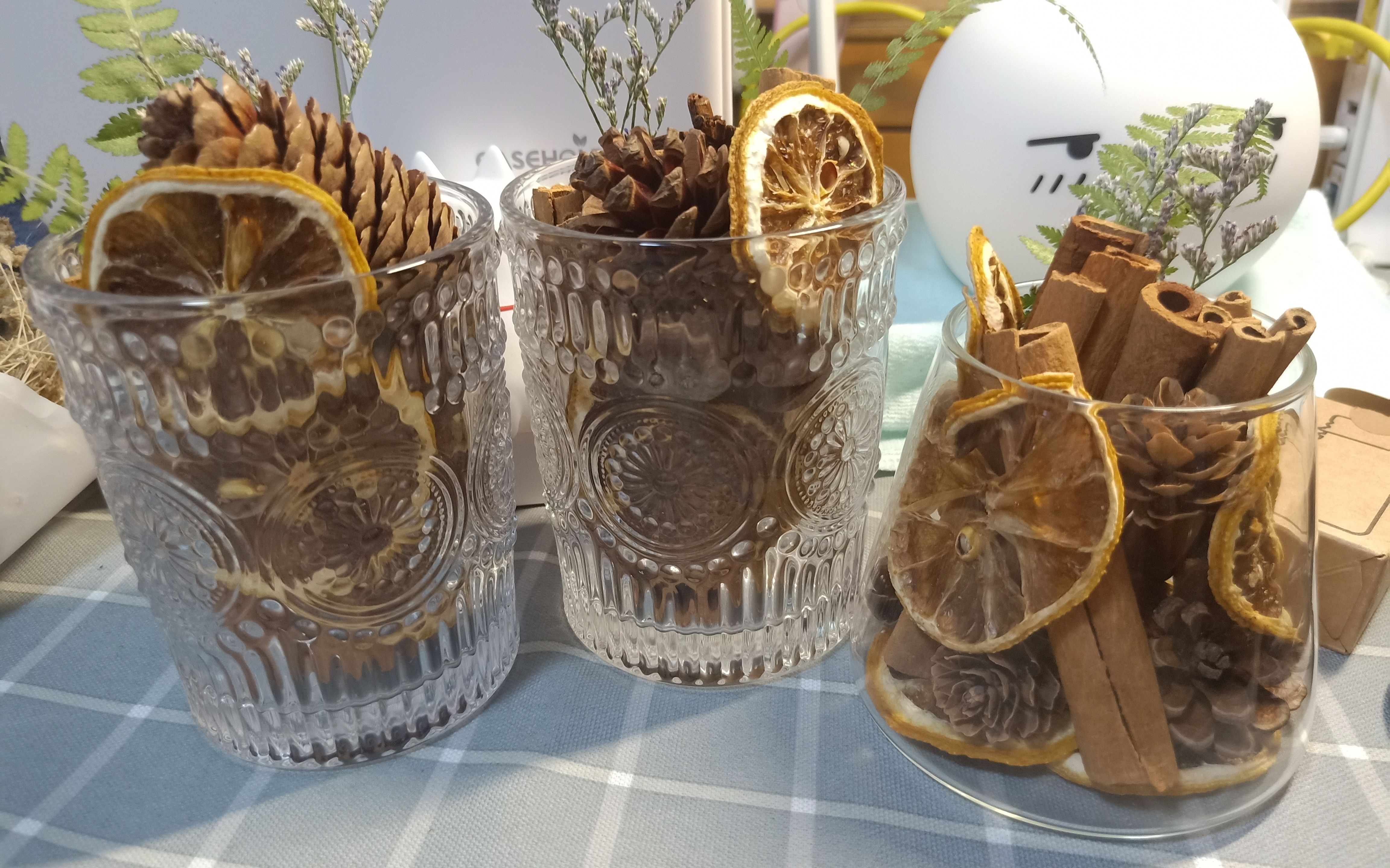 柠檬香薰的作用与功效(柠檬香薰:清新提神,舒缓压力)