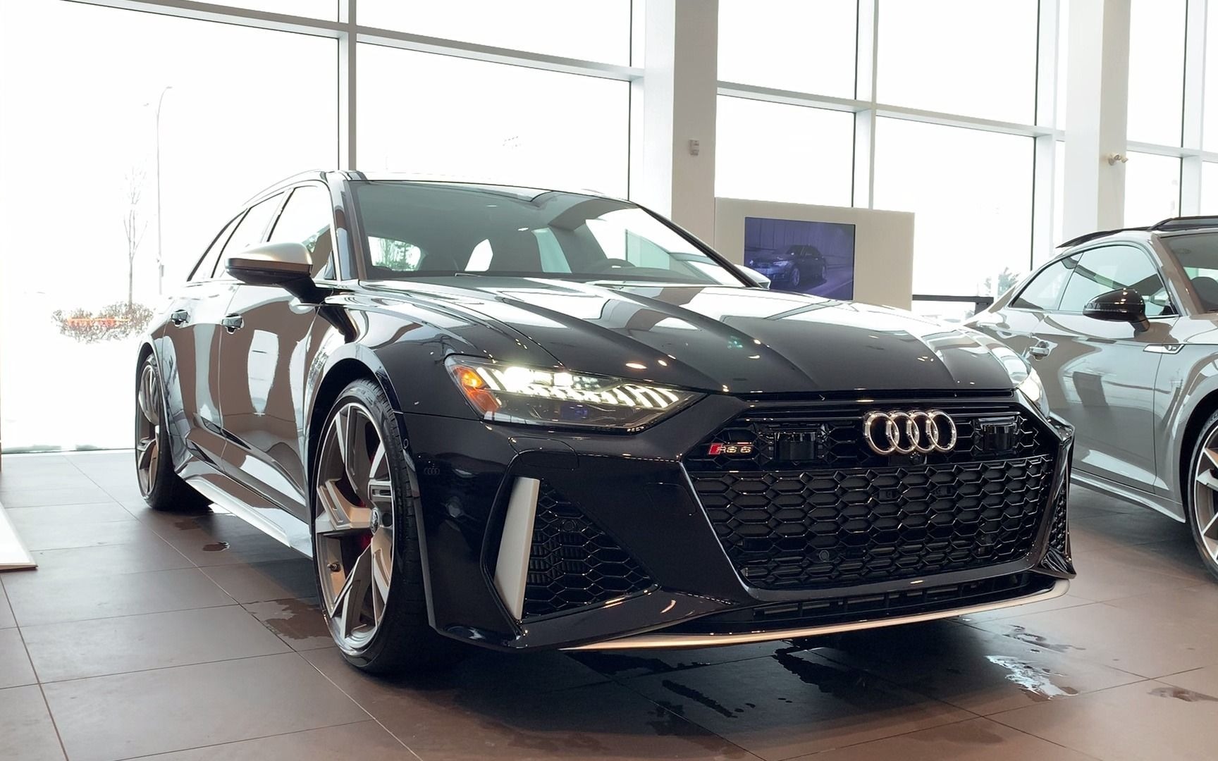 2021奥迪rs6详细讲解—有车uauto