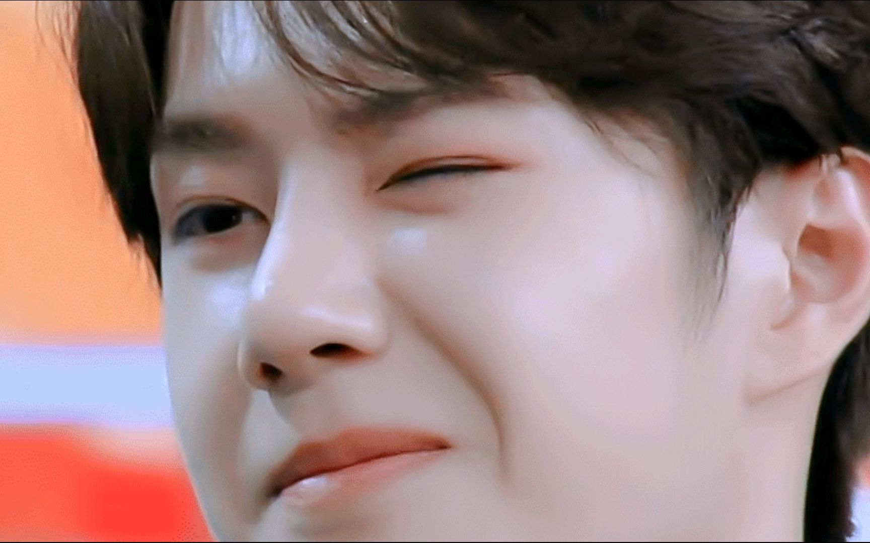 爱豆wink大赛,被王一博超级冷酷沙雕wink笑死了