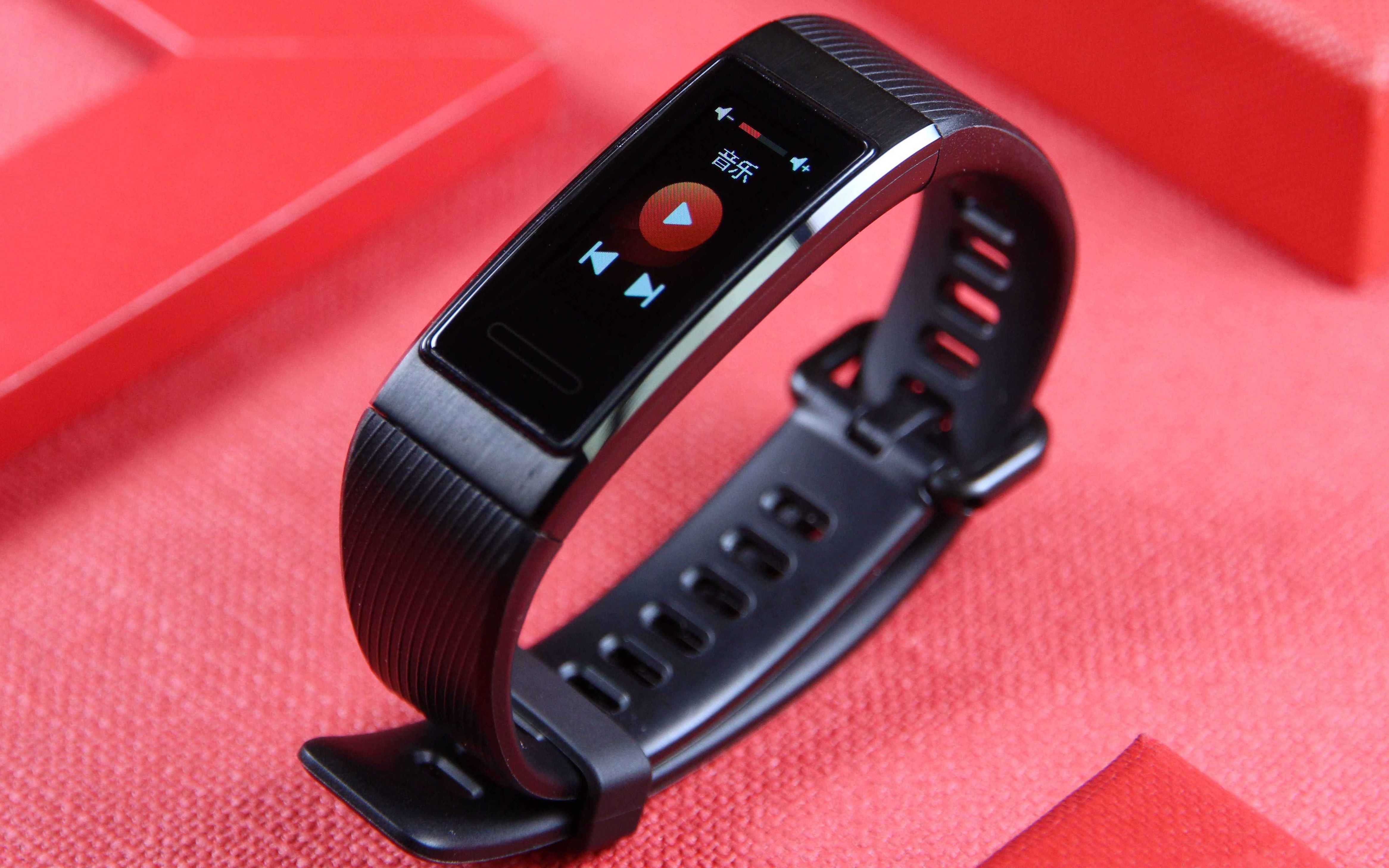 华为手环4pro开箱