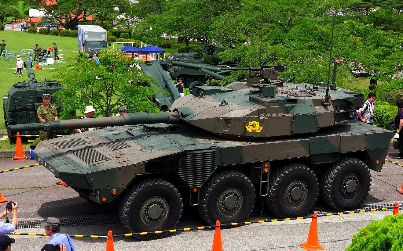 【富士驻屯地】陆上自卫队 — 16式机动战车(原型车)展示(2016/7)