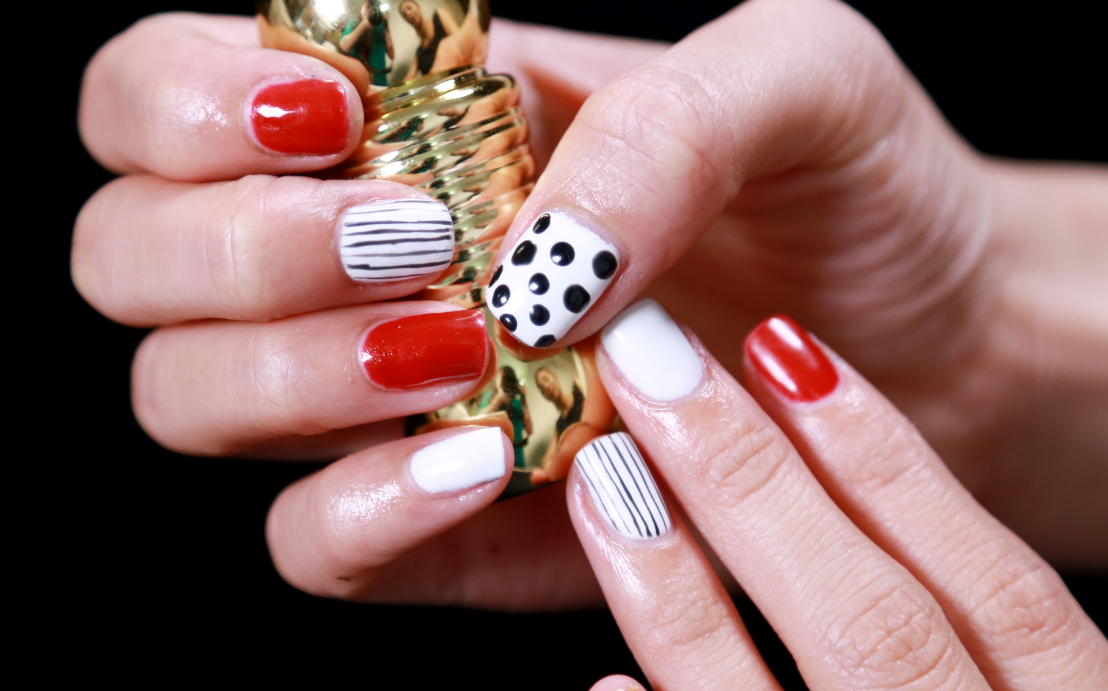 一分钟学会在家做美甲第14期之经典红白黑