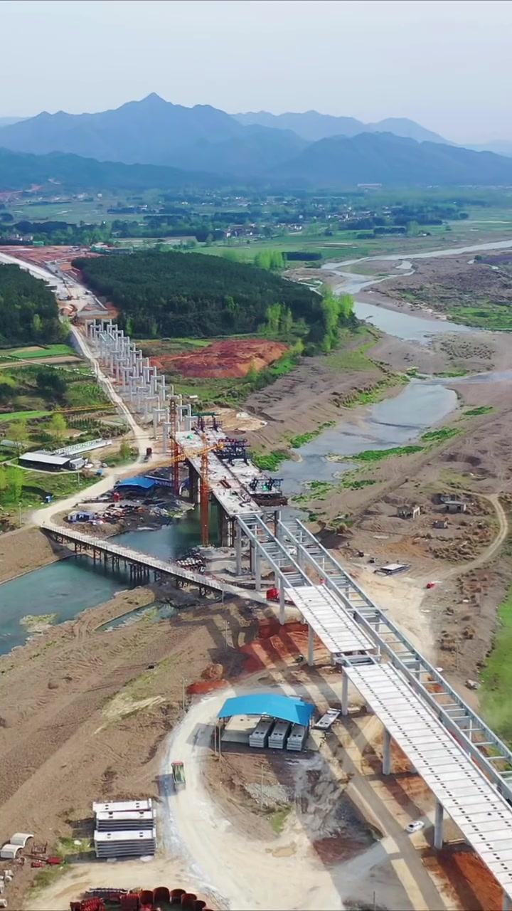 建设中的芜黄高速全长116公里途经是重要旅游通道将结束泾县16894