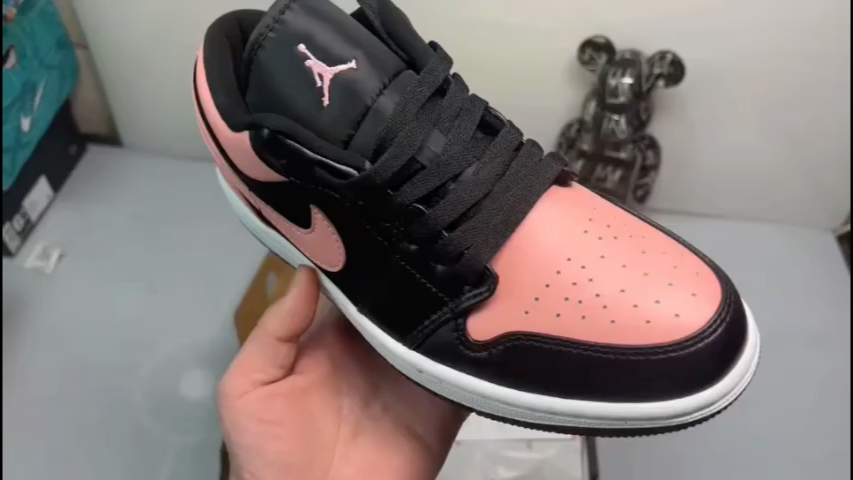 aj1 low 黑粉脚趾开箱视频 颜值超高
