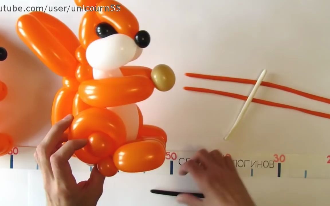 气球教学《小松鼠吃松果》