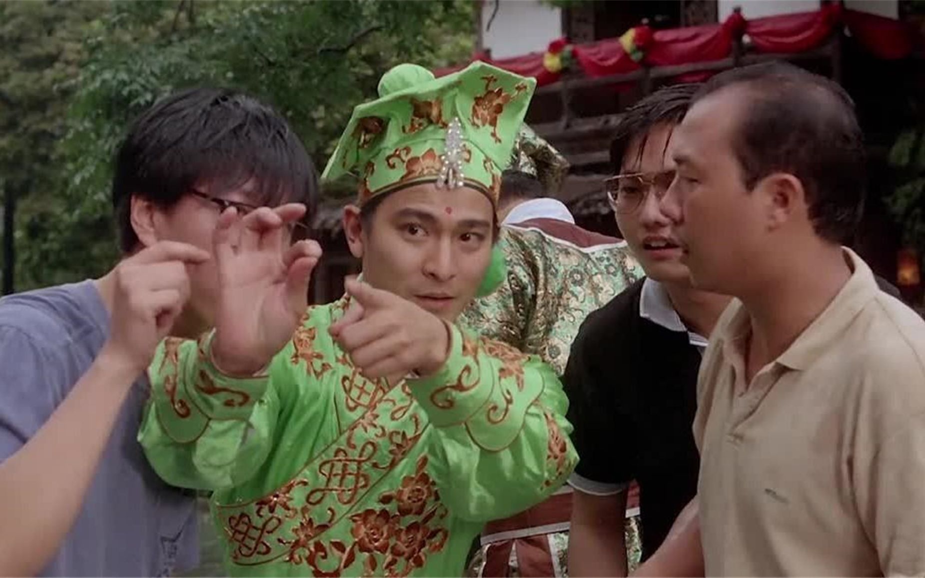 刘德华与陈百祥有真功夫,可以飞天,为了不让导演发现竟装了起来