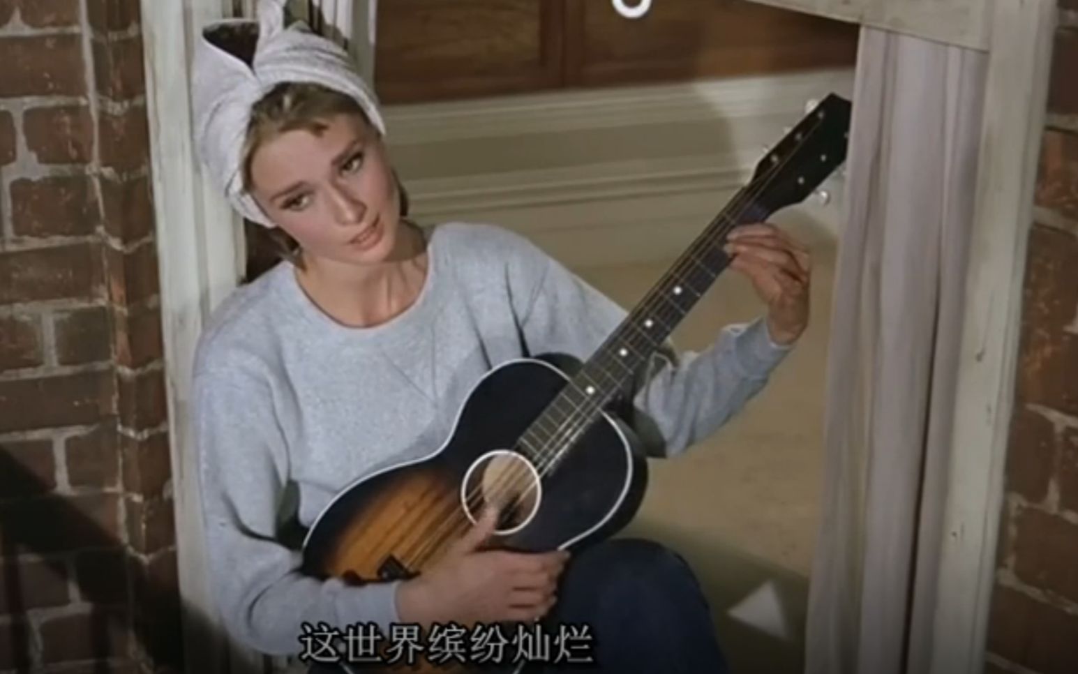 翻唱奥黛丽赫本蒂凡尼的早餐中经典曲目moonriver