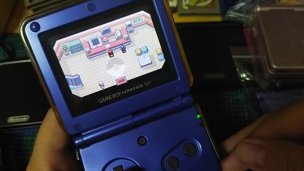 同时玩了两张口袋妖怪叶绿顺便晒晒gbasp
