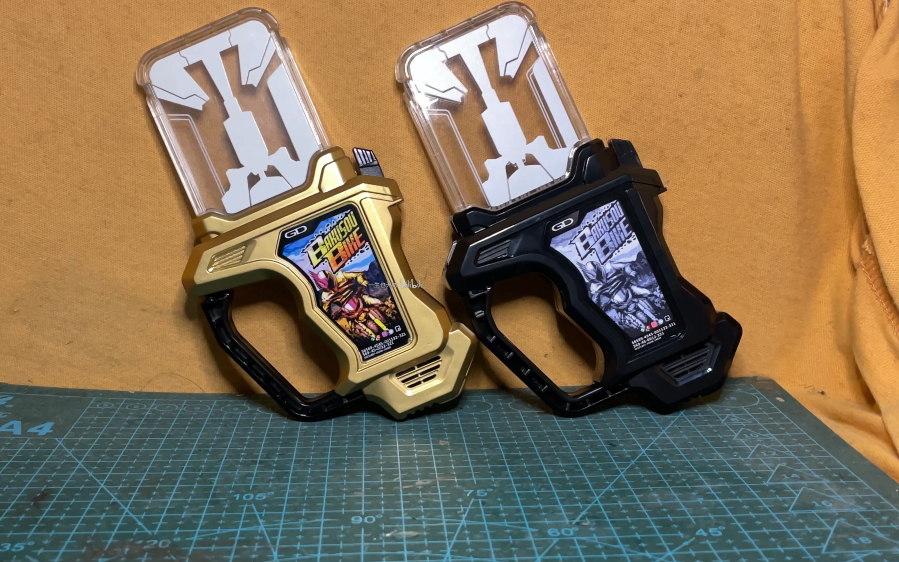 假面骑士ex-aid 国产卡带对比万代卡带 xm原型暴走摩托卡带把玩