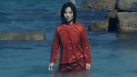 恐怖片 阴阳路之撞到正 剧组到海边拍摄 却因此拍到水中女鬼 哔哩哔哩 Bilibili