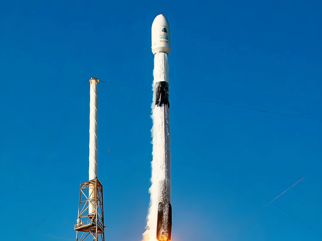 12手猎鹰9号火箭搭载116枚航天器,执行第11批次小型卫星共乘拼车计划