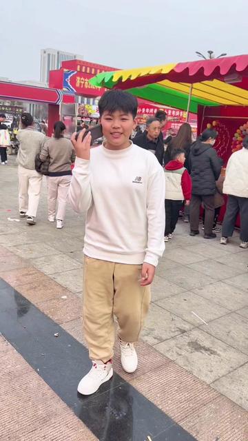 《姑娘别哭泣》小董翻唱