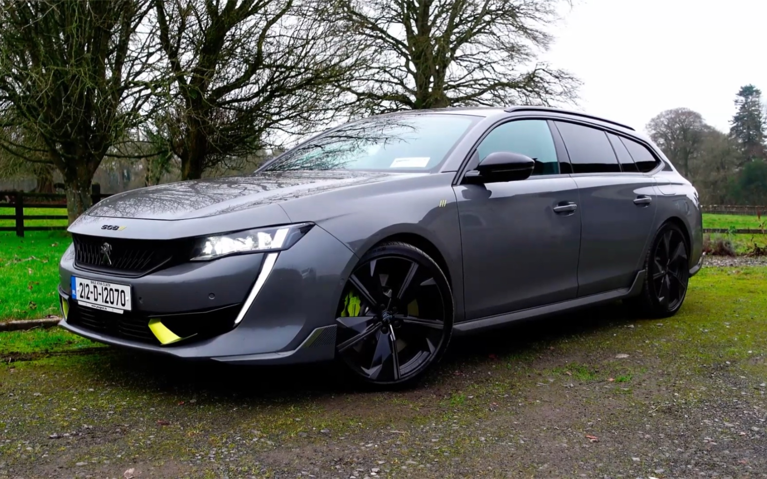 看一眼少一眼,标致508swpse,怎么看怎么觉得好看