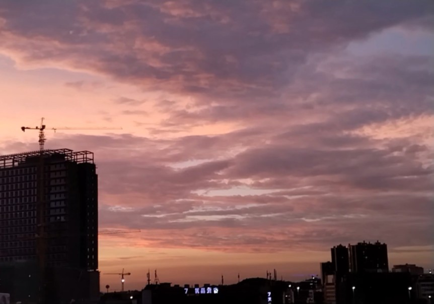 【晚霞】22年某一天的深圳天空.