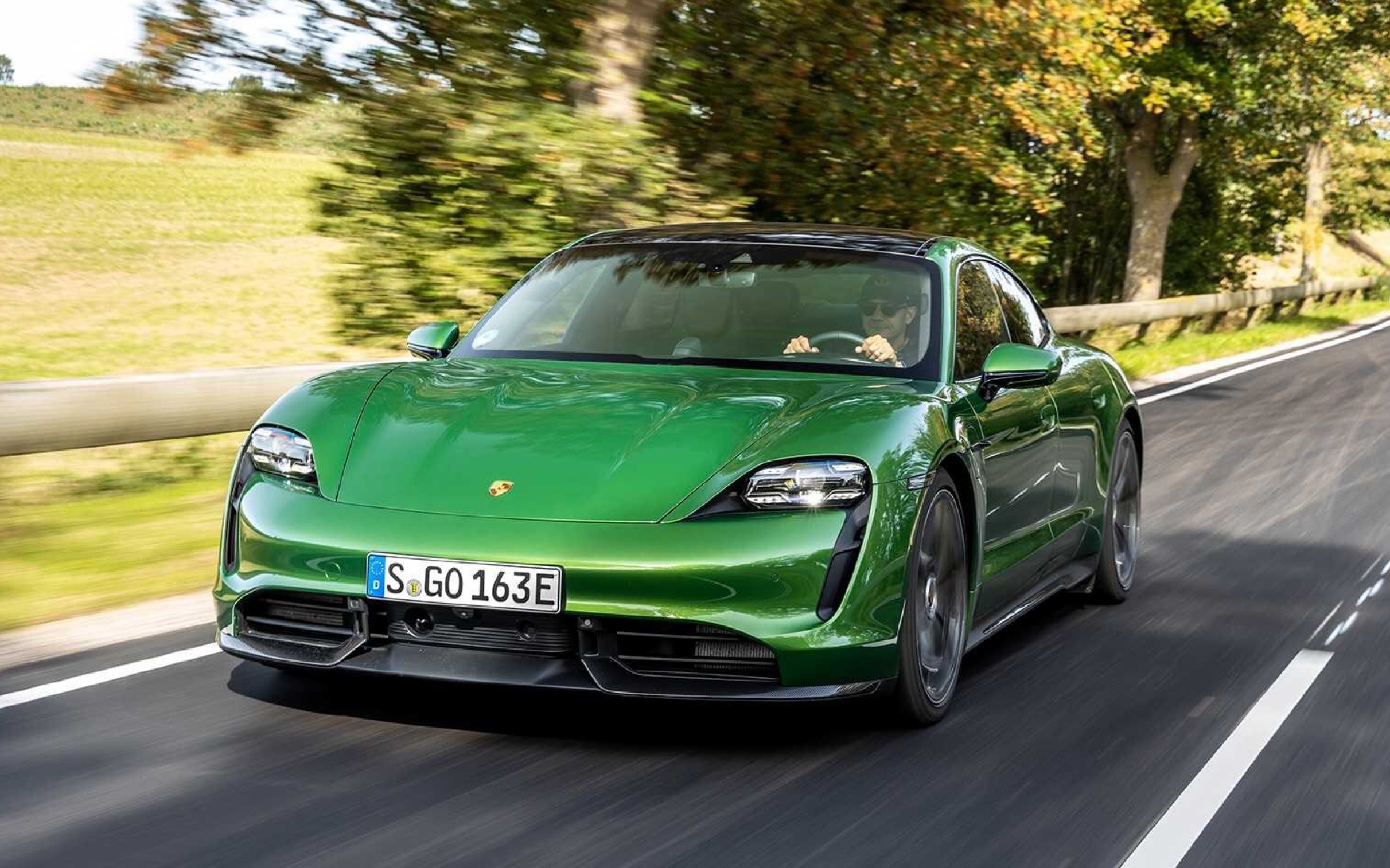 保时捷taycan turbo s风火轮