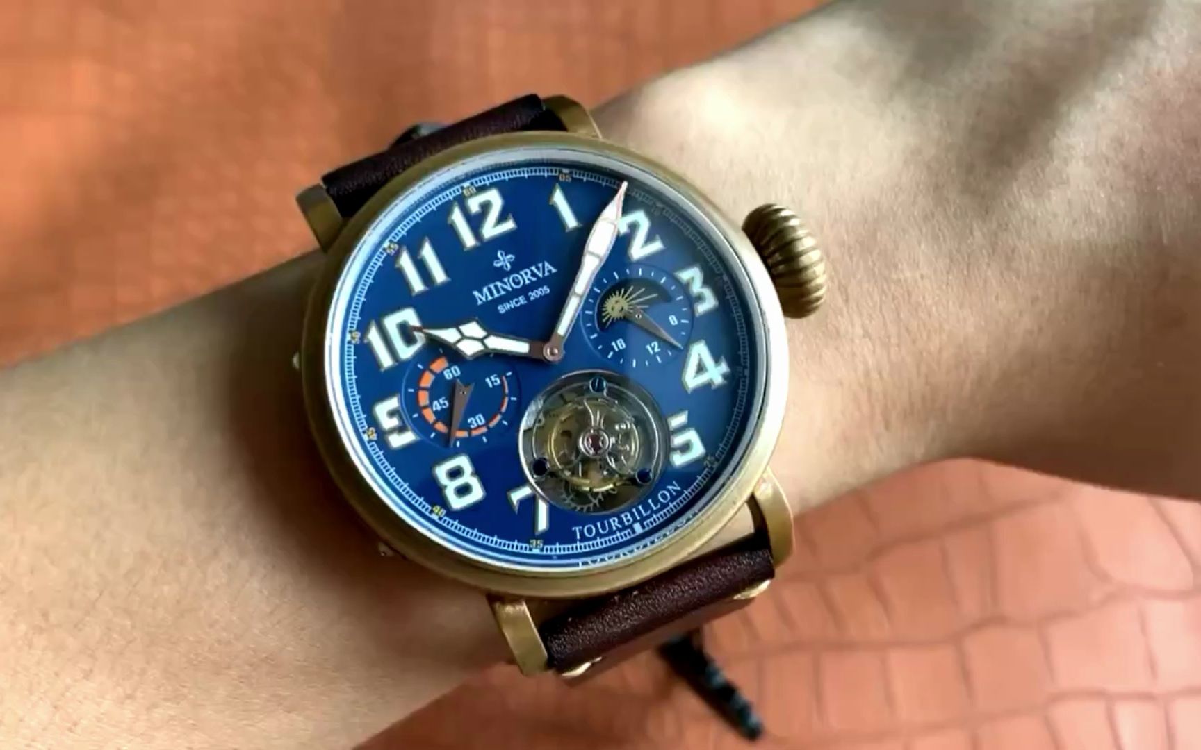 酷似真力时的顶级陀飞轮青铜腕表!