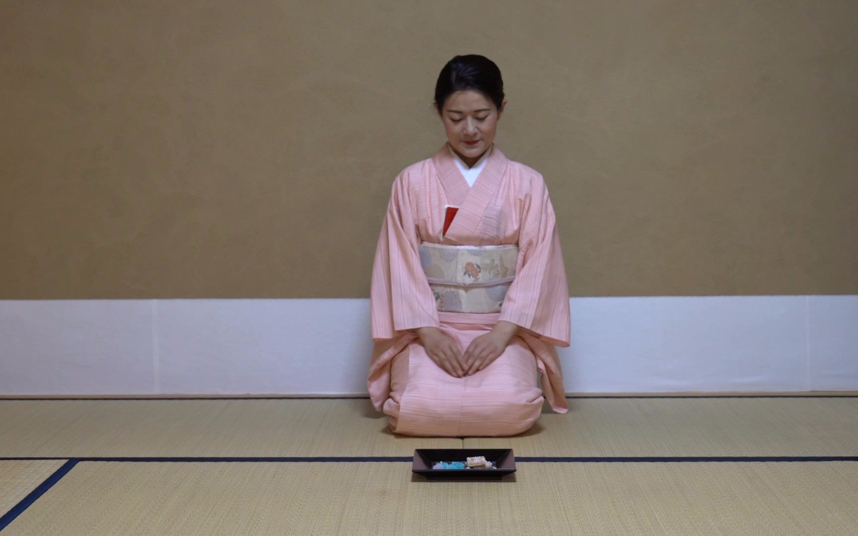 日本茶道裏千家取用点心礼仪丨干菓子篇丨生活美学丨礼仪文化丨五美堂