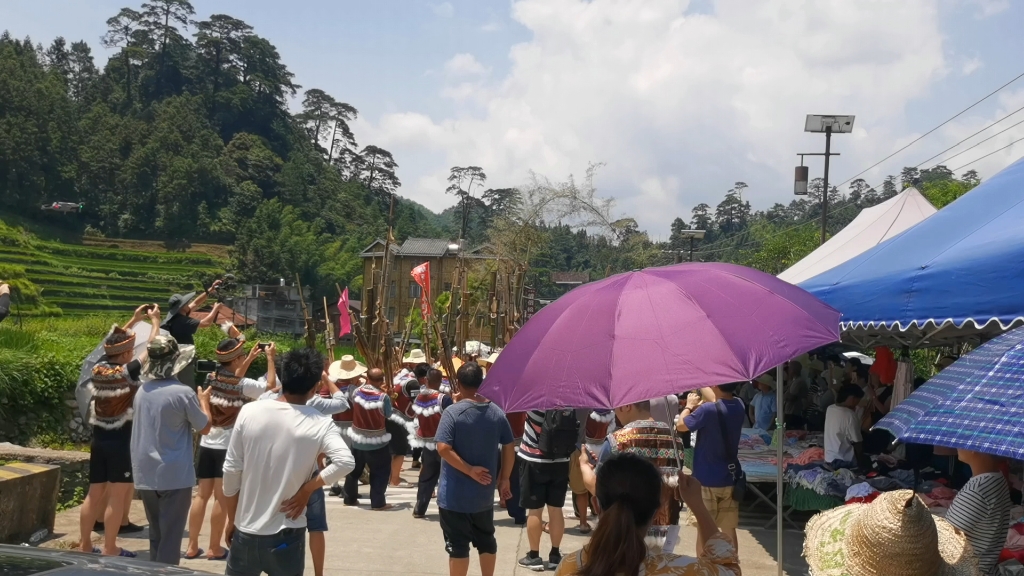 培秀苗寨新禾节嗨人嗨翻天