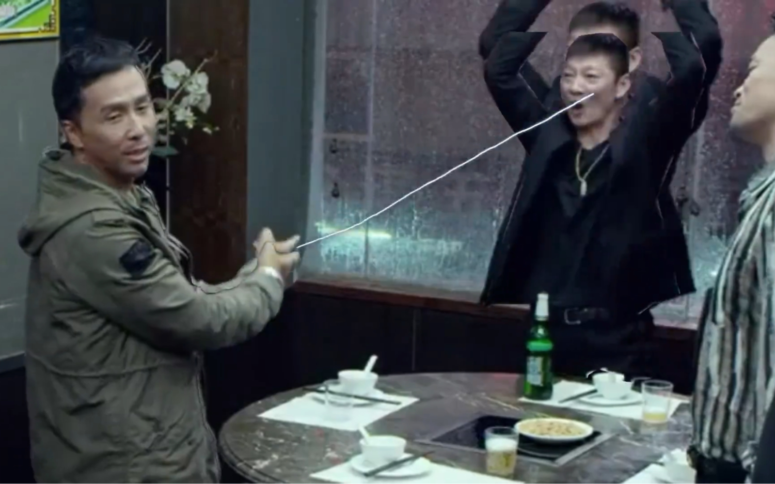 大声发: 《 进 攻 意 识 好 强》 《 跟 本 难 不 倒 他》[微笑]