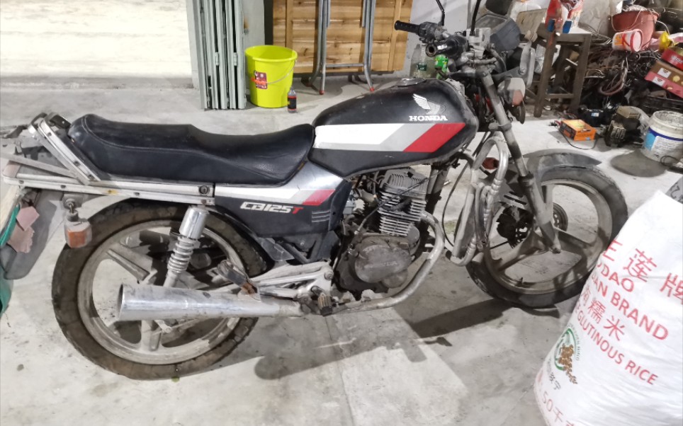 三十多年的老摩托了,放了十年,依然健壮—cb125t_哔哩哔哩_bilibili