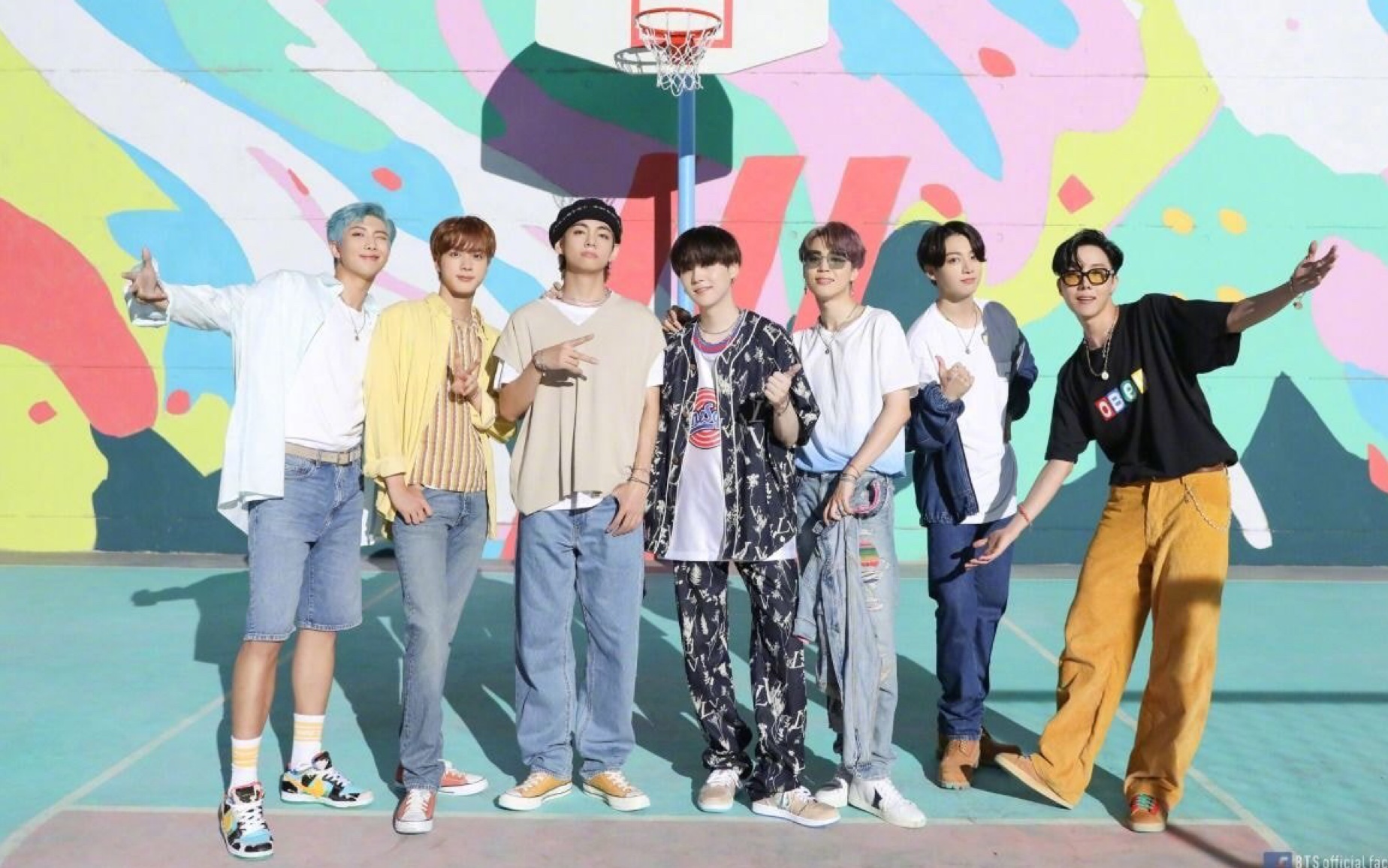 bts《dynamite》mv中字 防弹七人reaction 预告 英文歌词纯享版