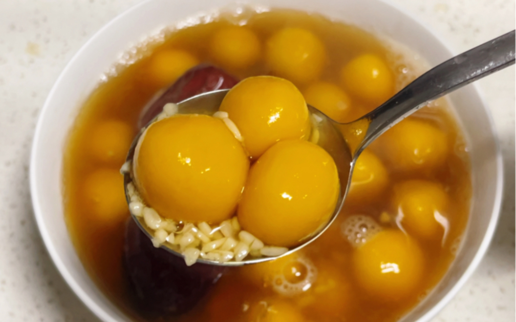 香香糯糯,暖fufu,简单又养生的红糖南瓜糯米丸子汤来啦.