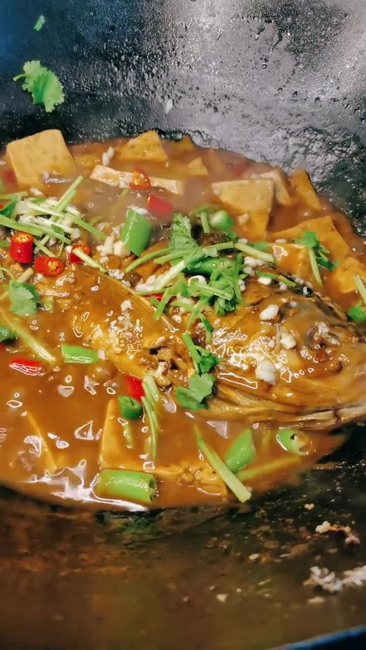 鲢鱼炖豆腐图片