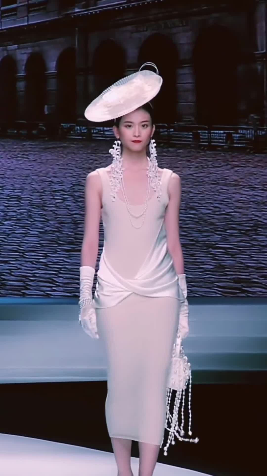 美女超模时尚穿搭,高级感模特,#时尚t台秀 #美出高级感 #高级感穿搭