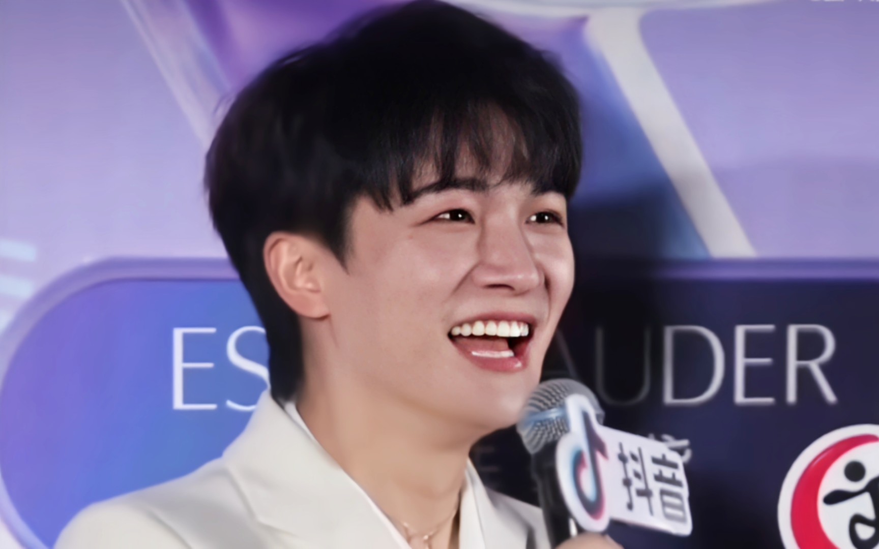 人在旅途主题曲抖音版_旅途抖音歌曲_抖音旅行歌曲背景音乐