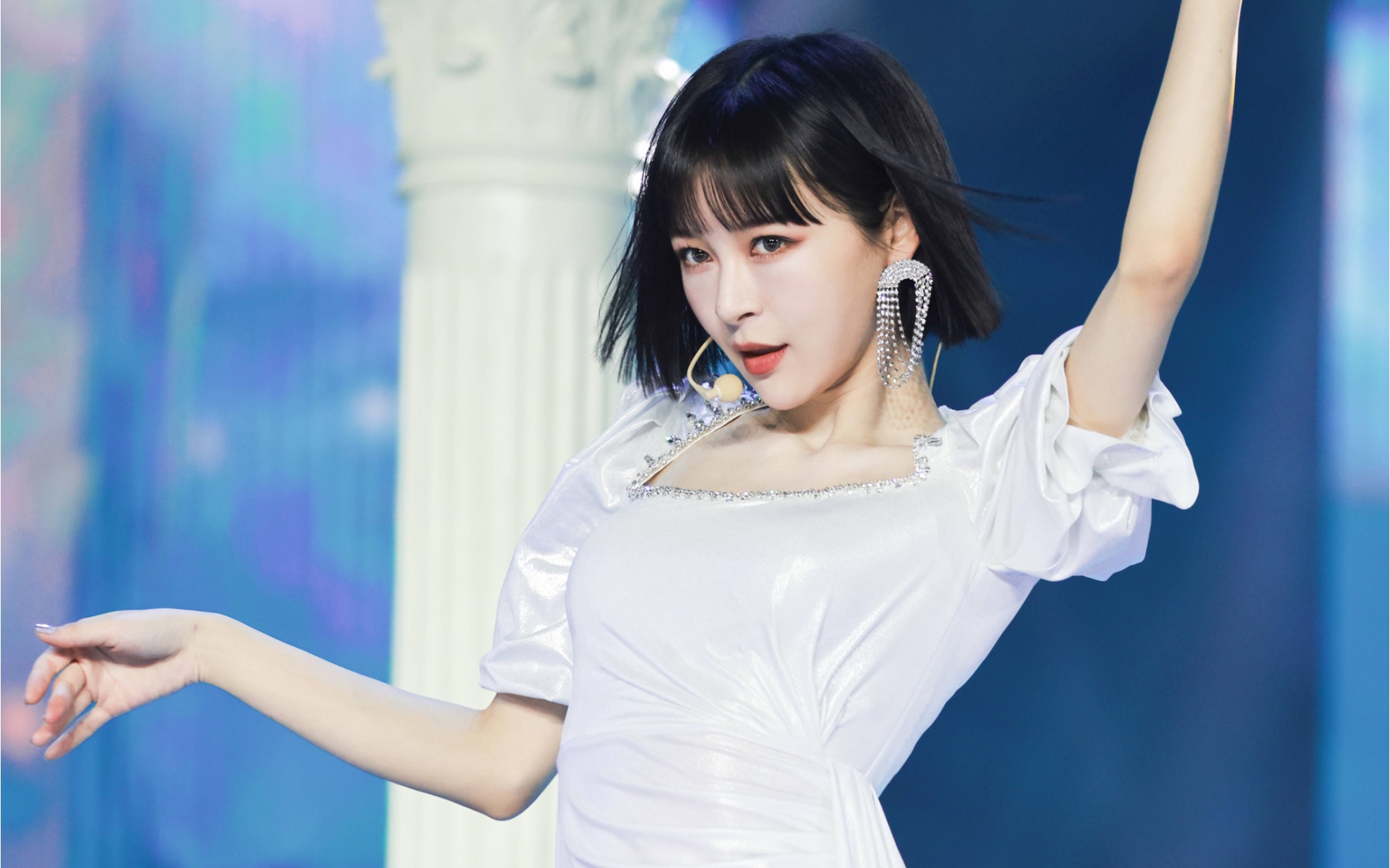 【张语格】7senses 回归演唱会《沙漏》舞台 直拍_哔哩哔哩_bilibili