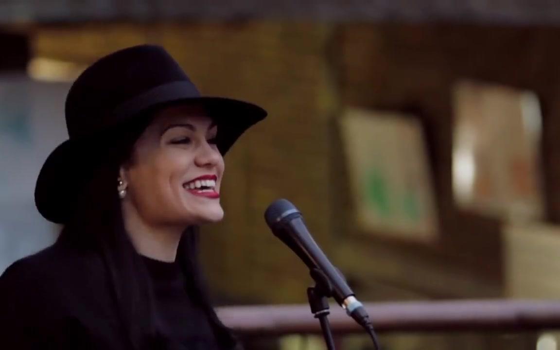 [图]Jessie J_Burnin' Up