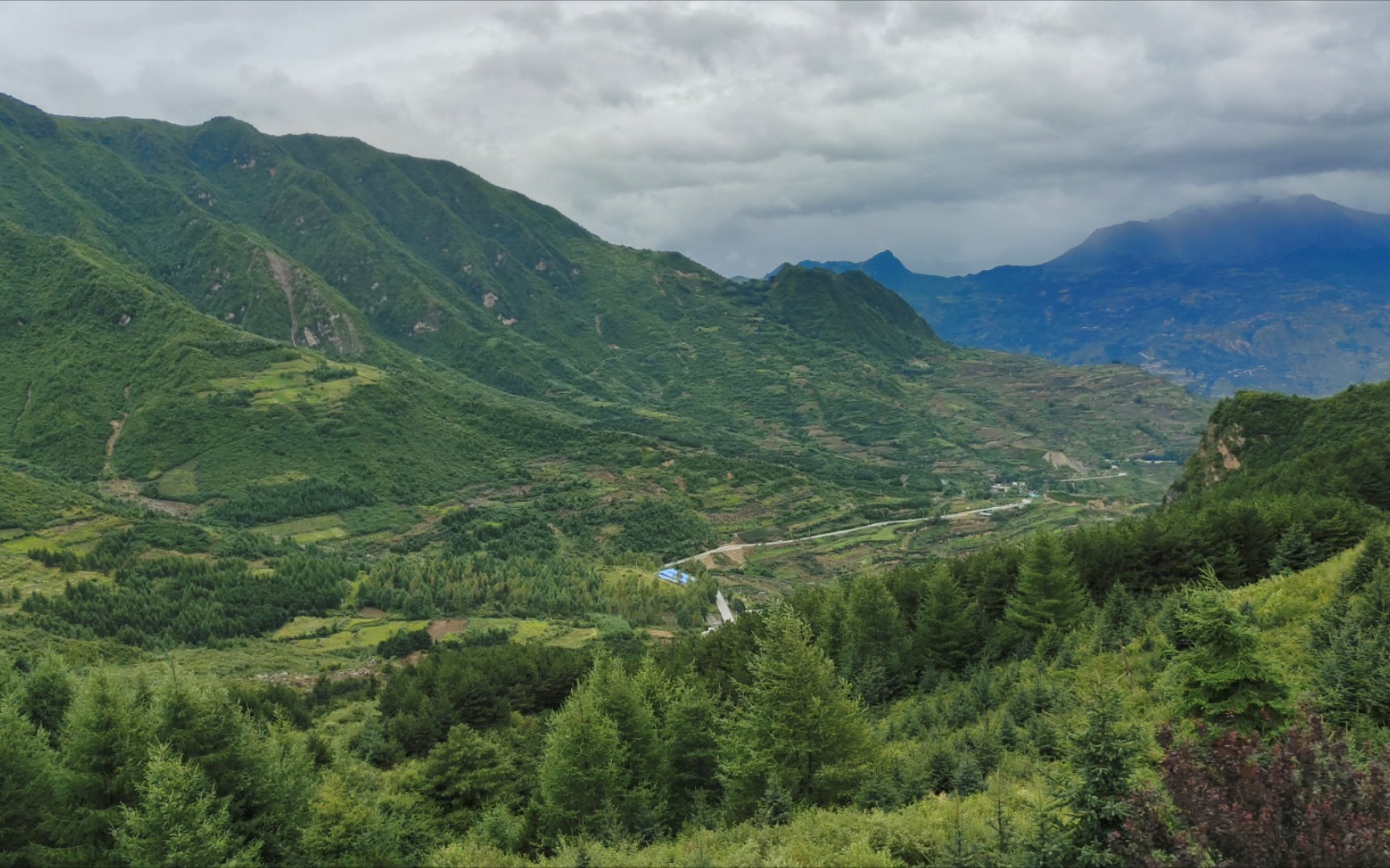 文县高楼山十二道拐图片