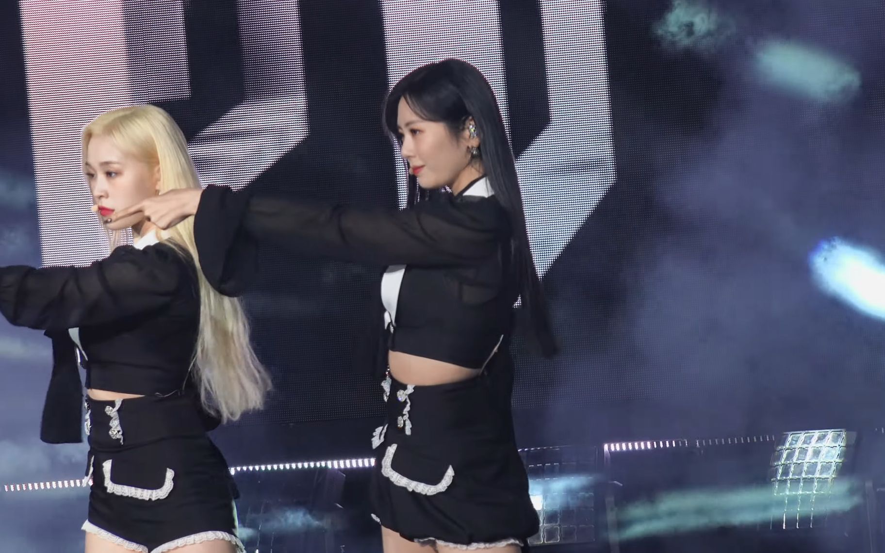 [图]【DC/JiU】'Black or White' @211015 JUMF2021