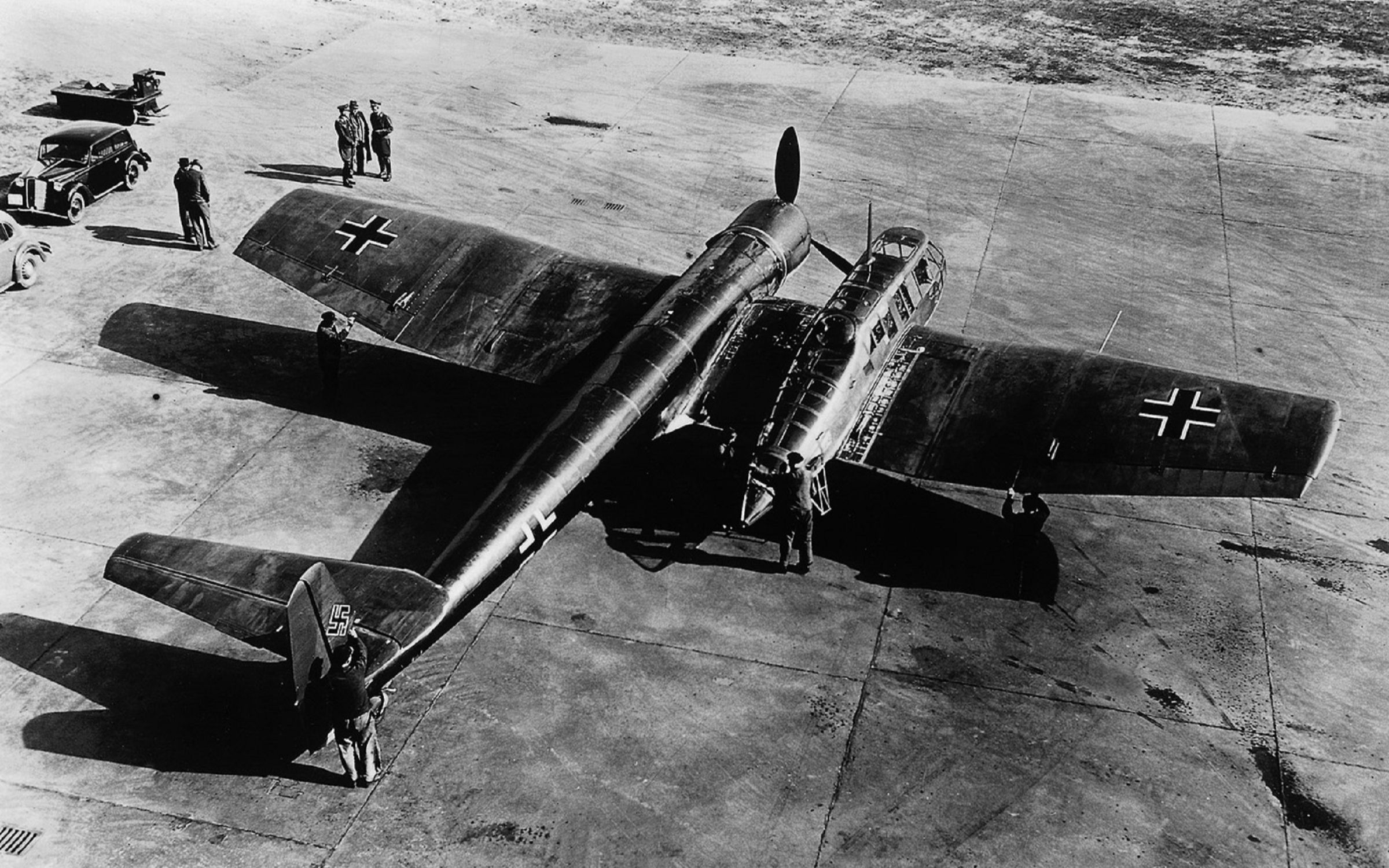 【讲堂589期】双头单平尾也能飞?详解二战奇特的bv141侦察机