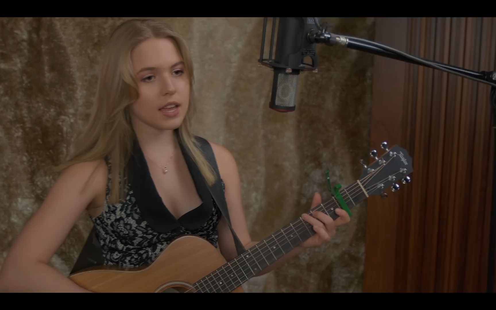 [图]【艾米丽琳戈·翻唱】When You Say Nothing at All - Ronan Keating (Cover by Emily Linge)