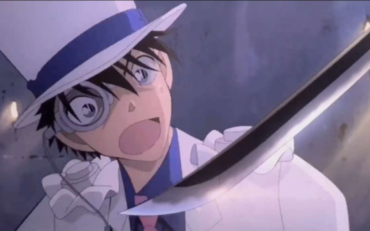 m27怪盗基德躲避面具人的追鲨