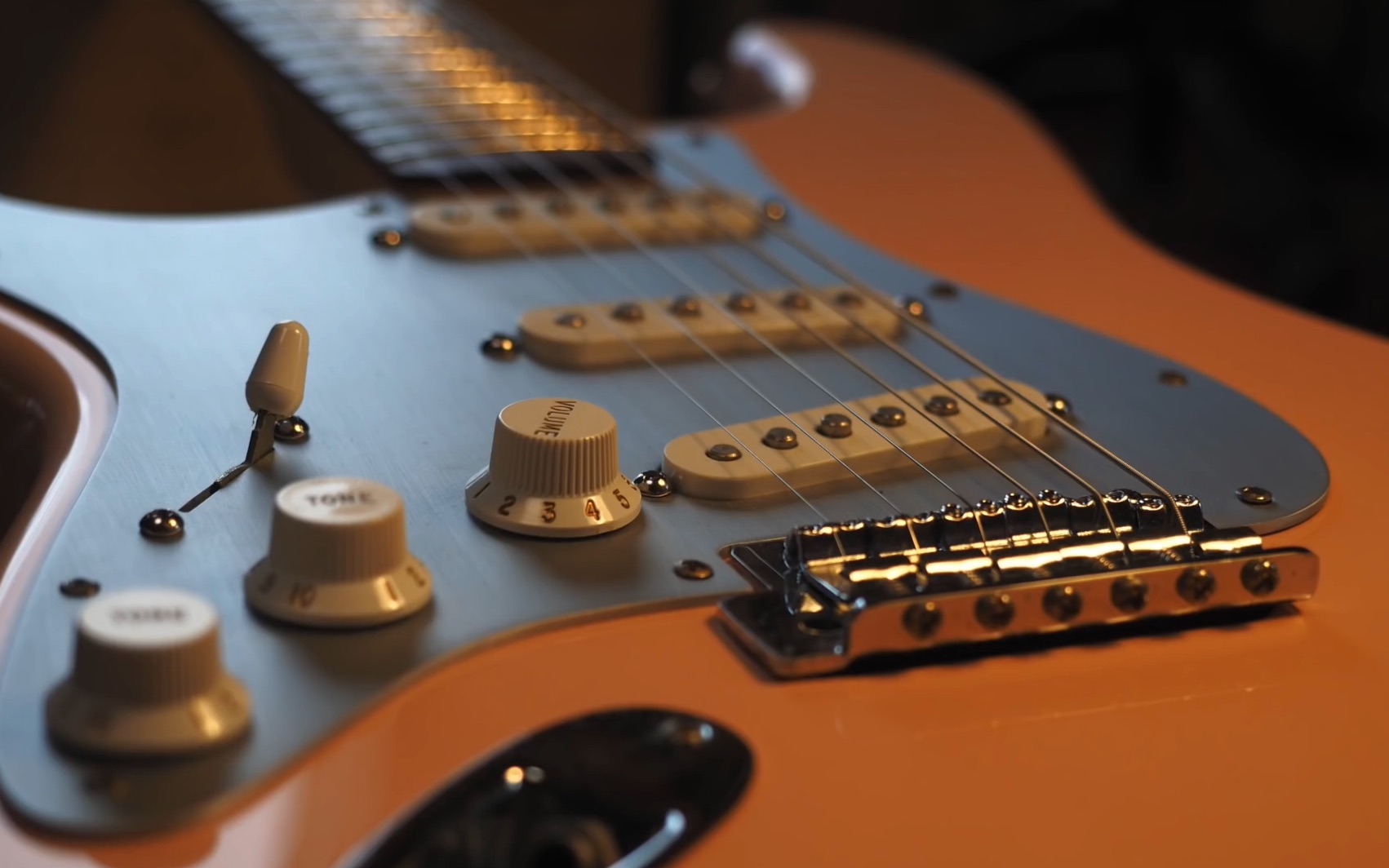 【搬运】fender stratocaster 芬达电吉他漆面重做和调整