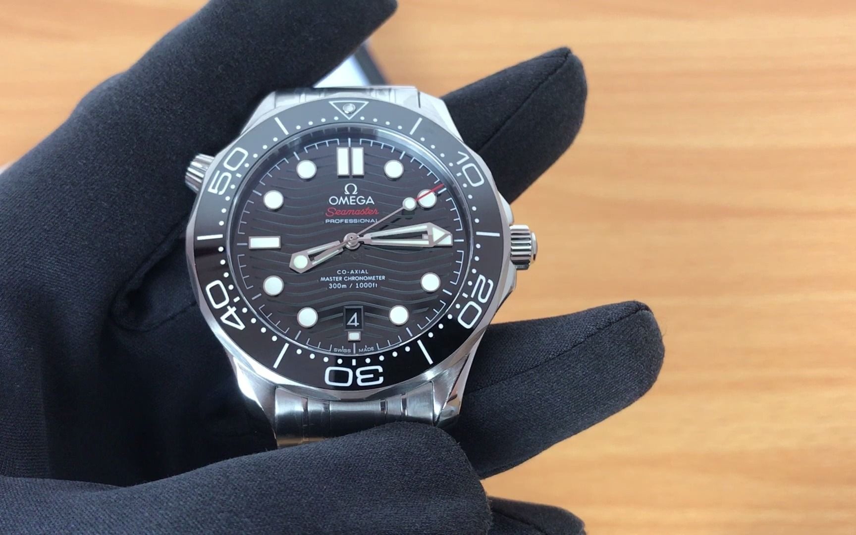 维立表行:vs欧米茄海马300开箱实拍辨别测评,站西无瑕疵