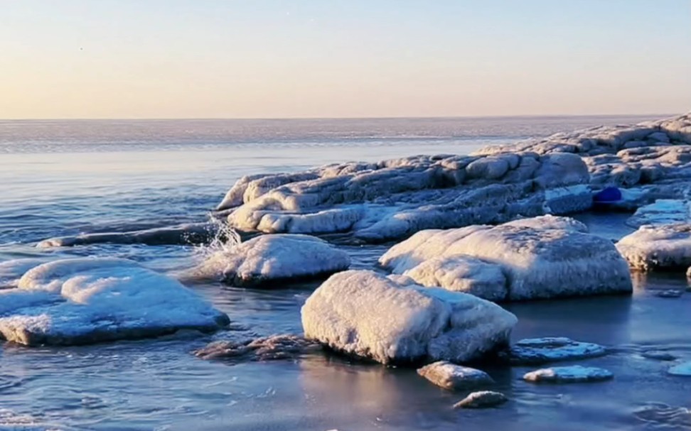 气温下降,北戴河又出现海冰美景