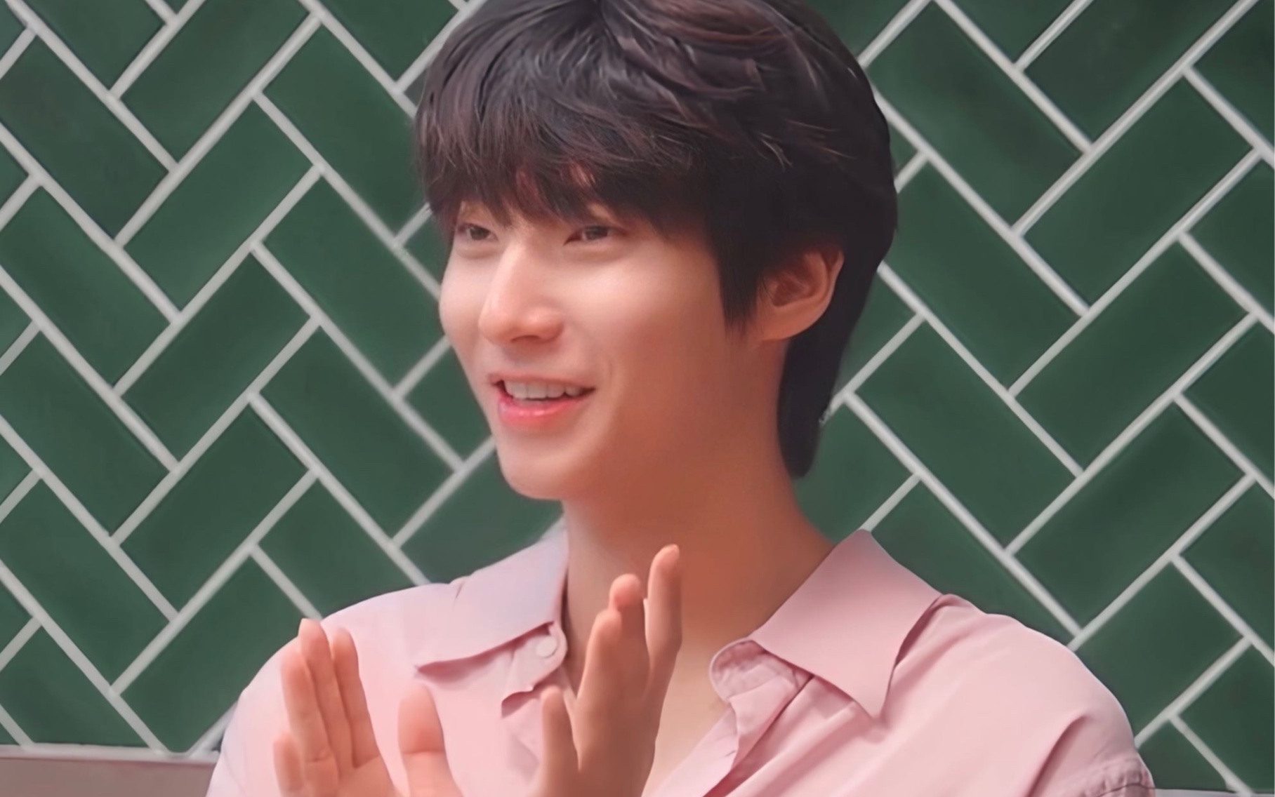 林志燮你要这么可爱吗?太有反差了哈哈哈软萌软萌的