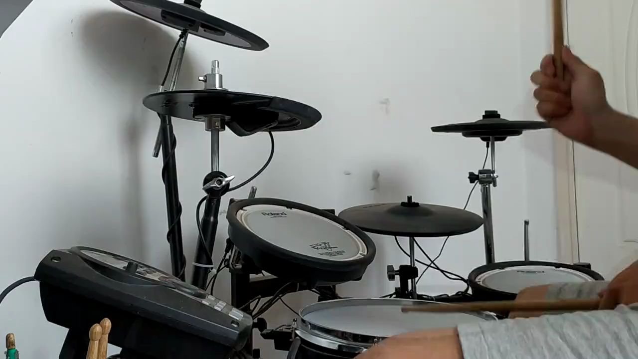 [图]法老/戴思蒙德：丑陋鼠草 Drum Cover（段落）