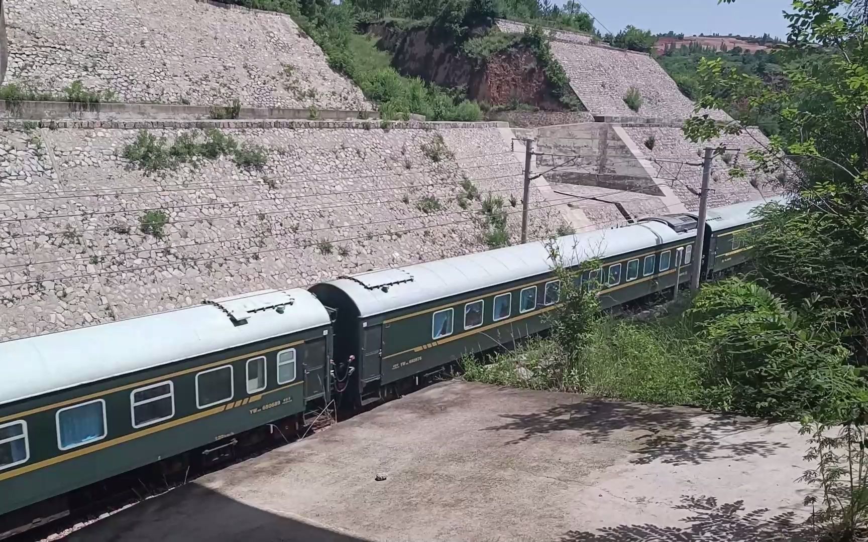 【石太客专】k373(上海-太原)hxd1d0394牵引